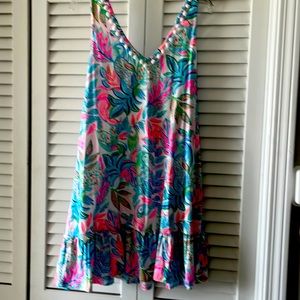 Beautiful Lilly Pulitzer V neck shift dress